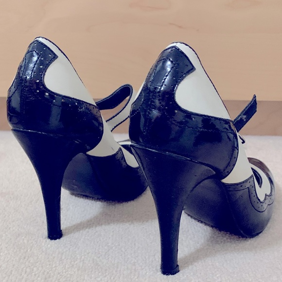 Retro Mary Janes - Picture 6 of 9